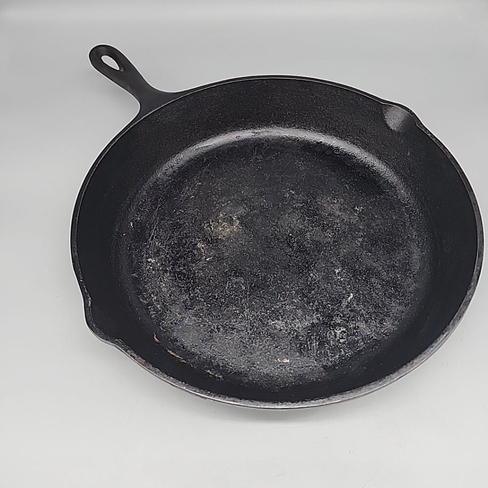 Lodge L10SK3 12 inch Cast Iron Skillet - Black USA